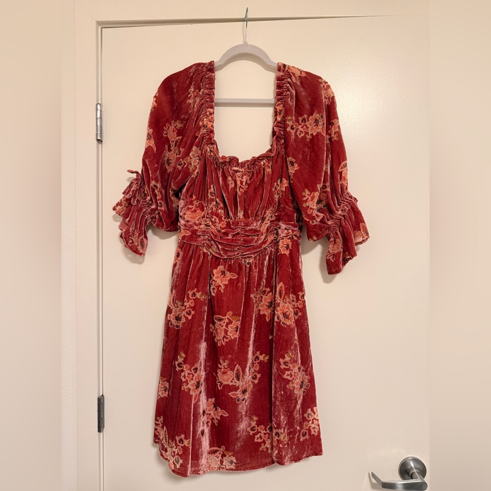 Hutch Red Velvet Floral Puffy Sleeves Mini Dress